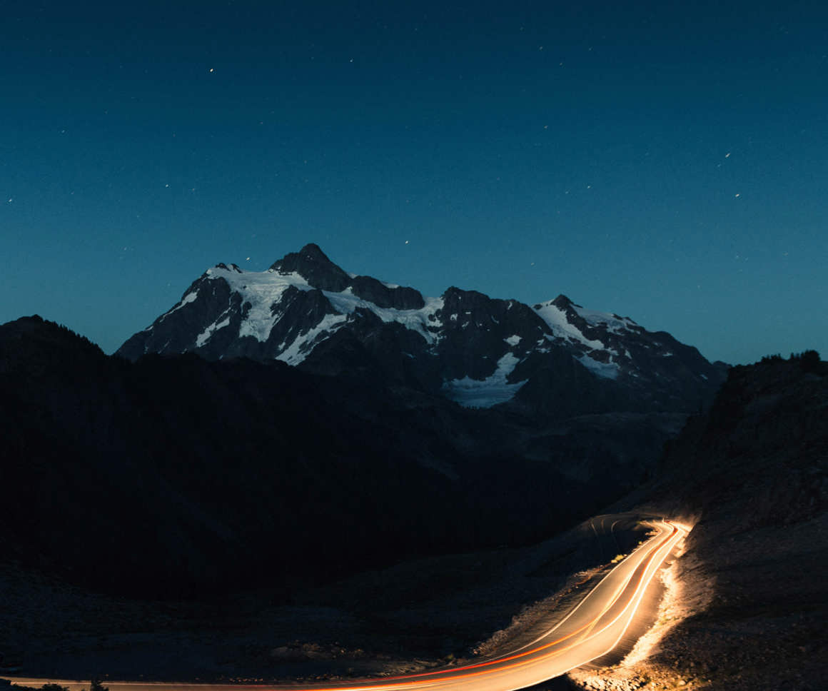 Road along mountains