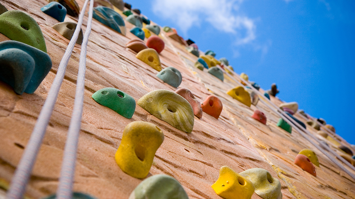 Climbing wall